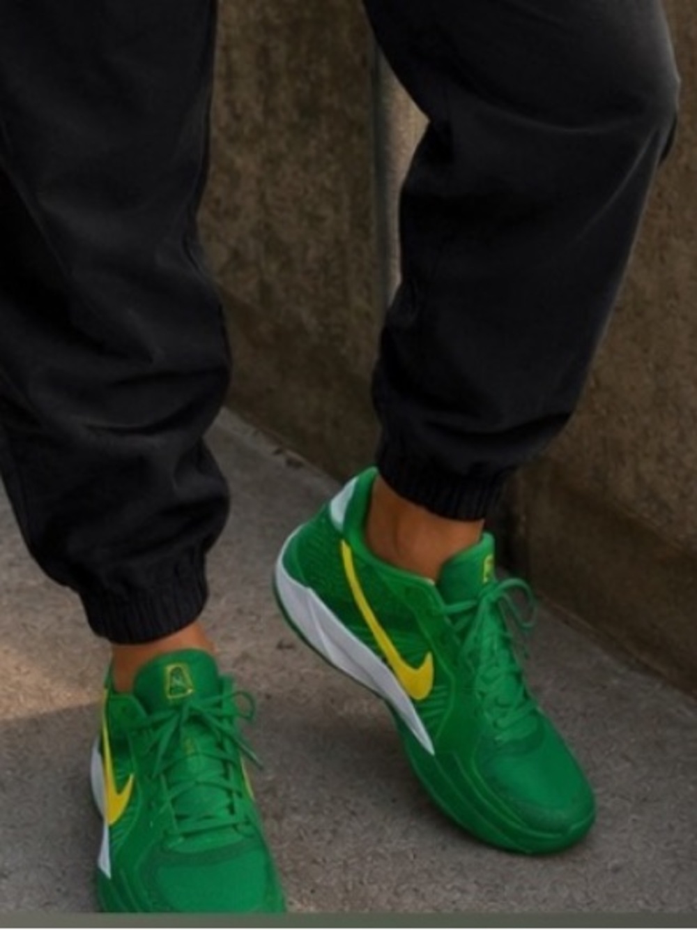 Nike Sabrina 2 Oregon Ducks Green Yellow Basketball Shoes Women’s 8 / Men’s 6.5